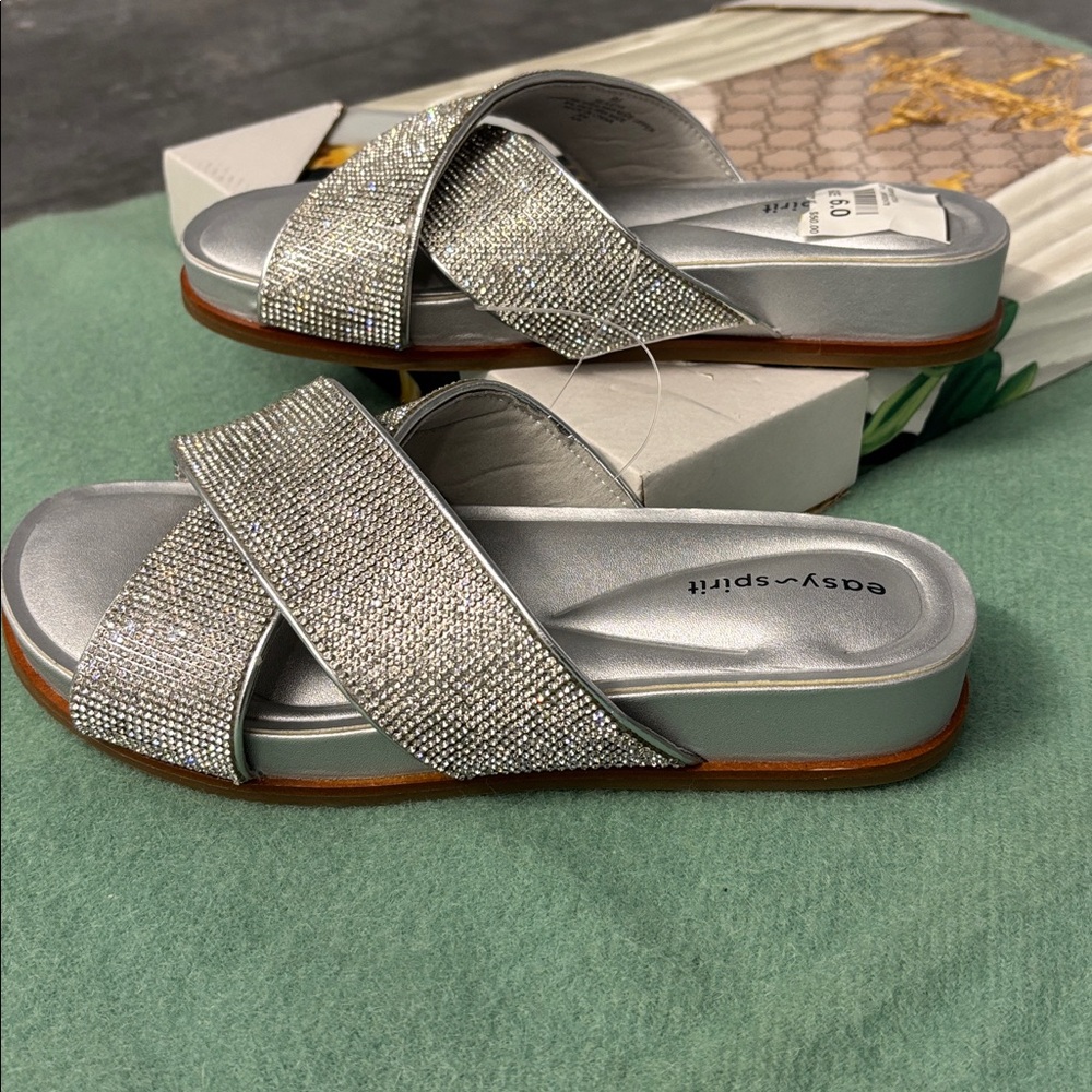 NWT Easy Spirit SEJUDY’s Glittering Silver Slip On Sandals Criss Cross Straps 6 - Picture 7 of 16